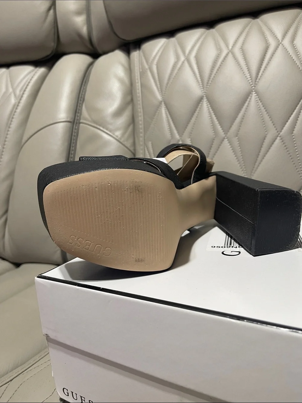 Guess stylish platform